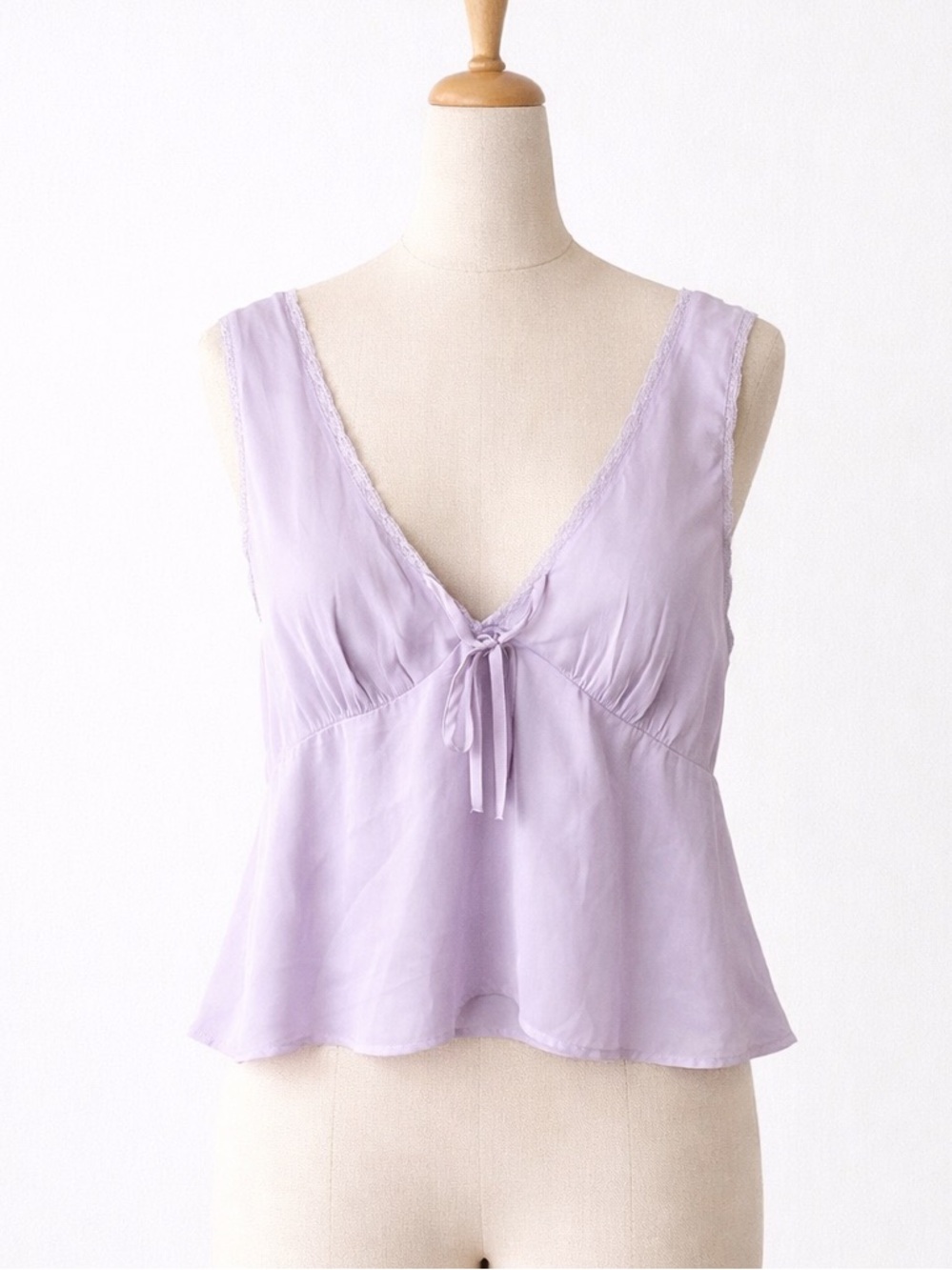 American Eagle Silky Lace Trim V-Neck Tie Front Tank Top Lilac NWT L